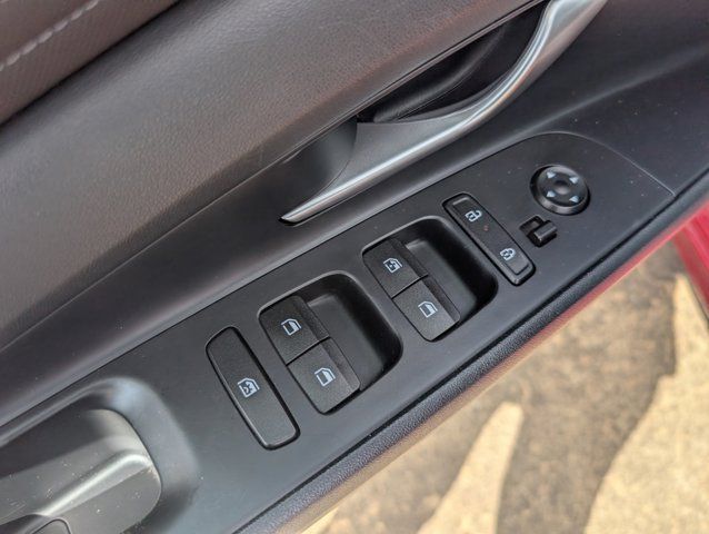 Used 2025 Hyundai Elantra