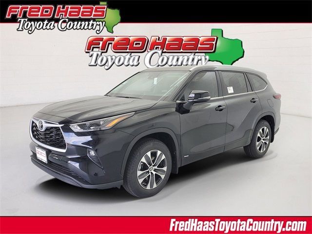 New 2026 Toyota Highlander Hybrid