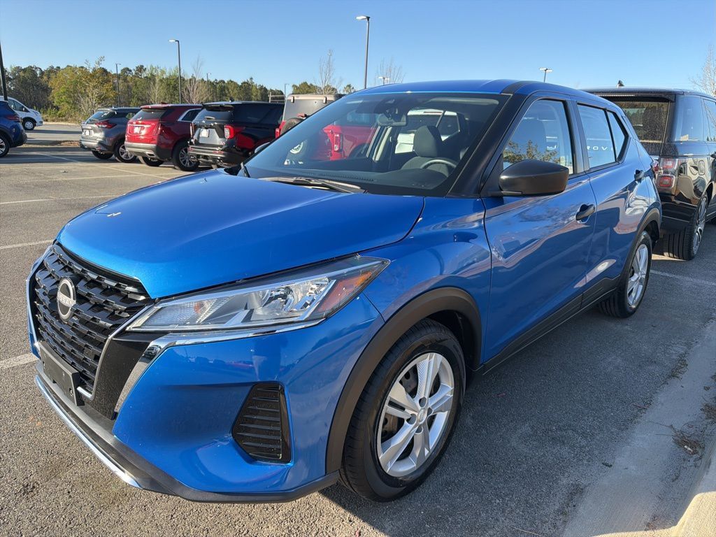 Used 2024 Nissan Kicks