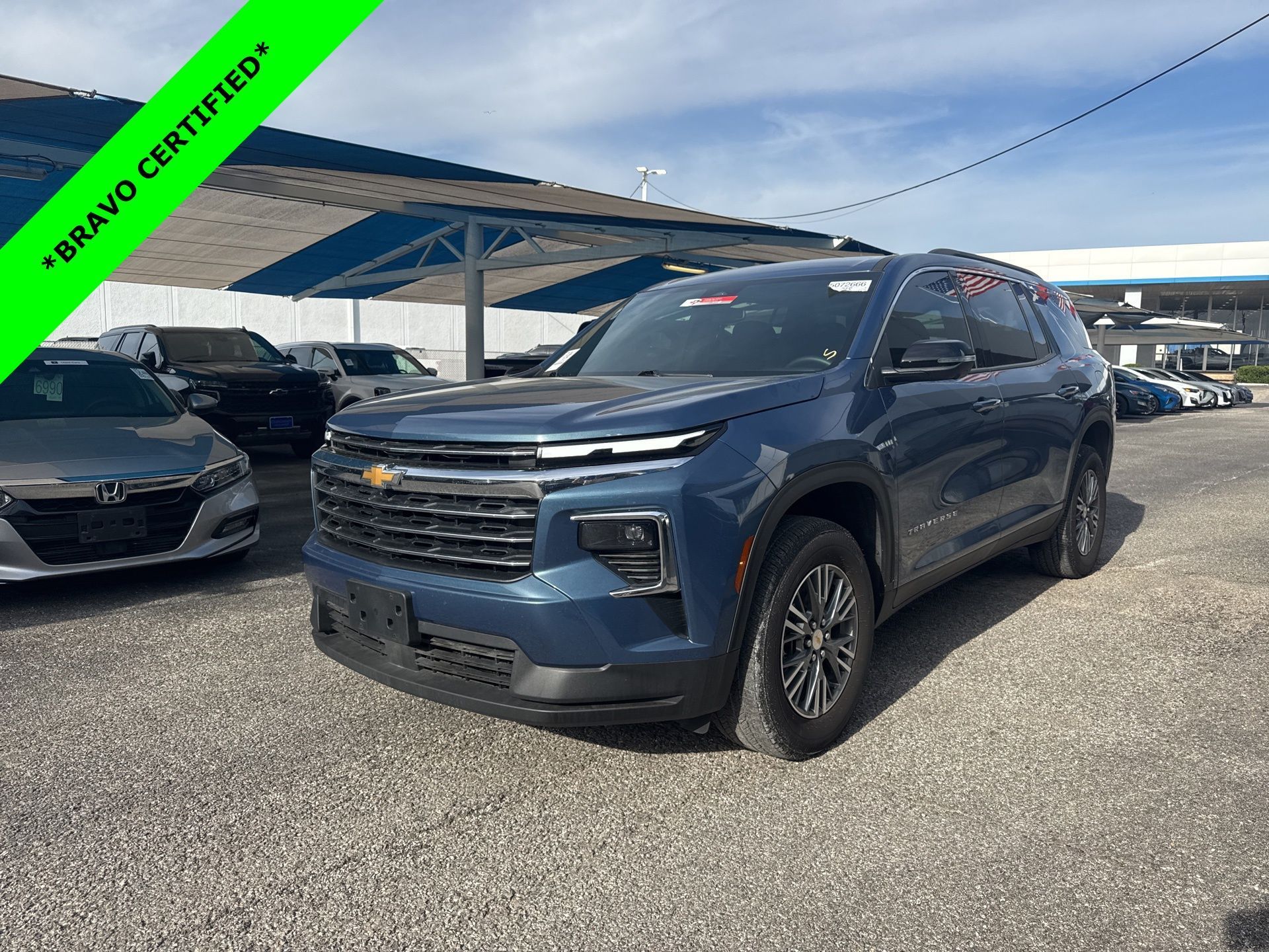 Used 2025 Chevrolet Traverse