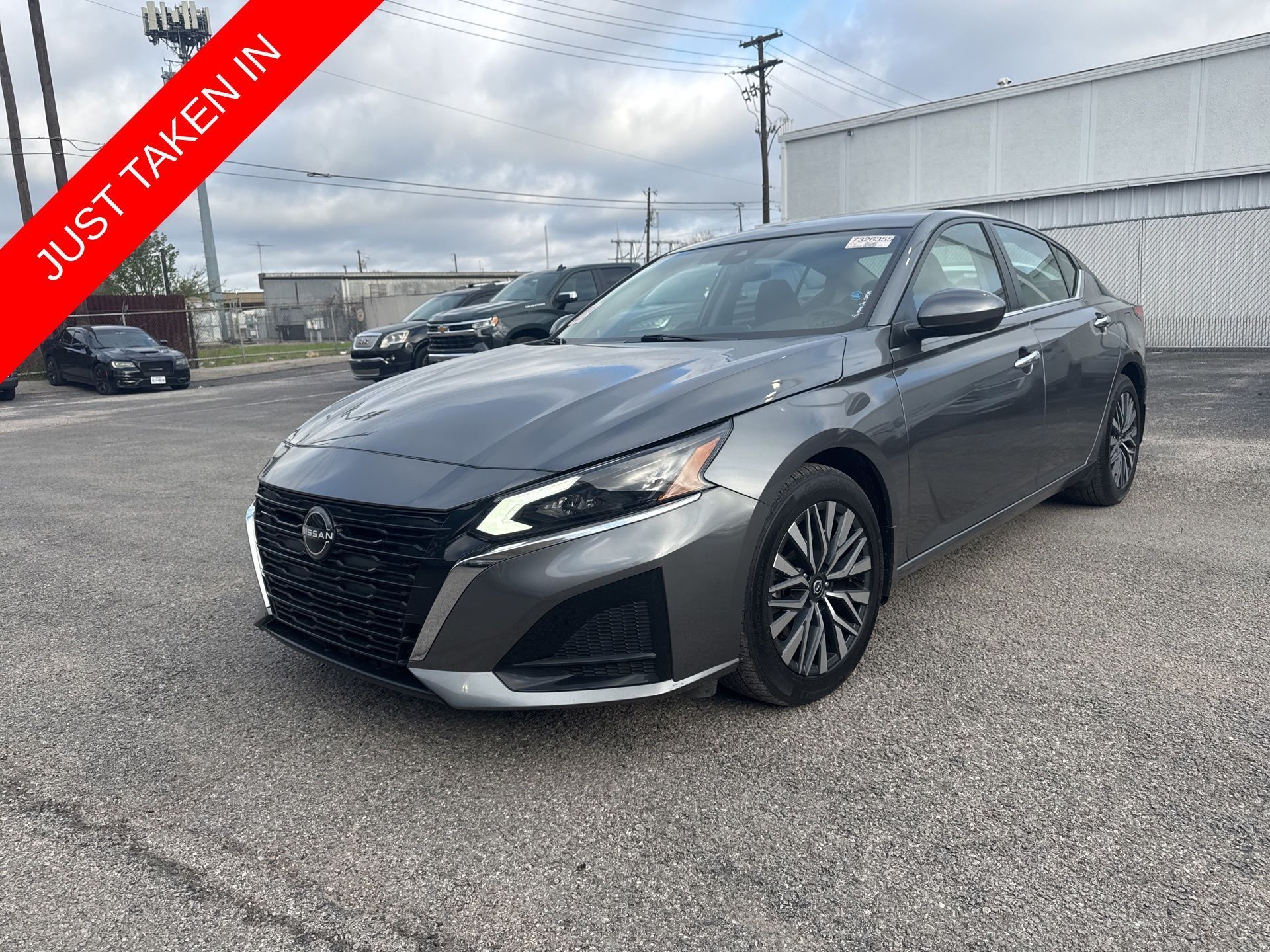 Used 2023 Nissan Altima