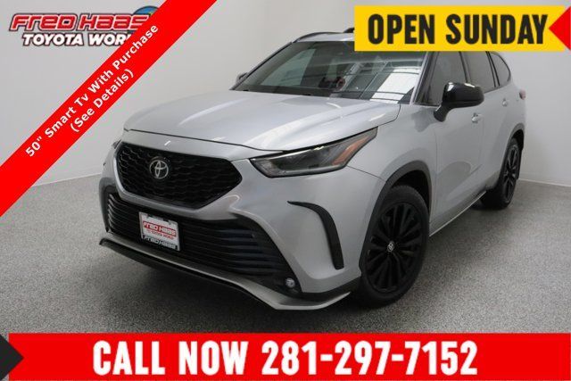 Used 2023 Toyota Highlander