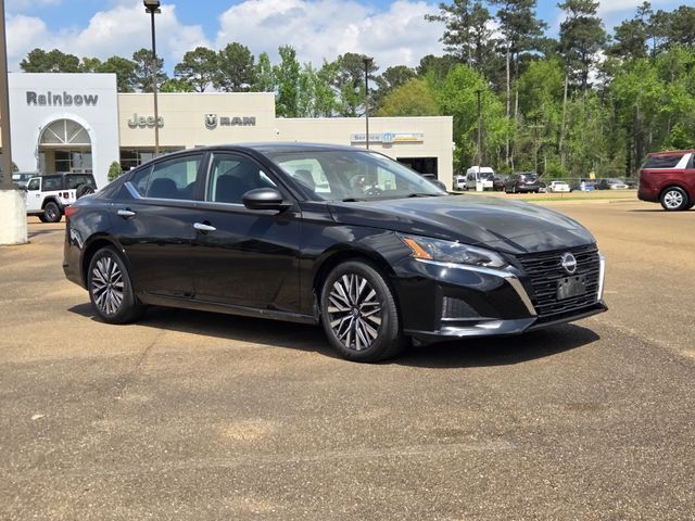 Used 2025 Nissan Altima