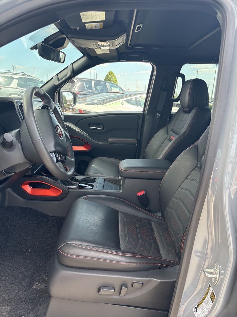 Used 2025 Nissan Frontier