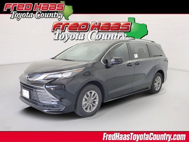 New 2026 Toyota Sienna