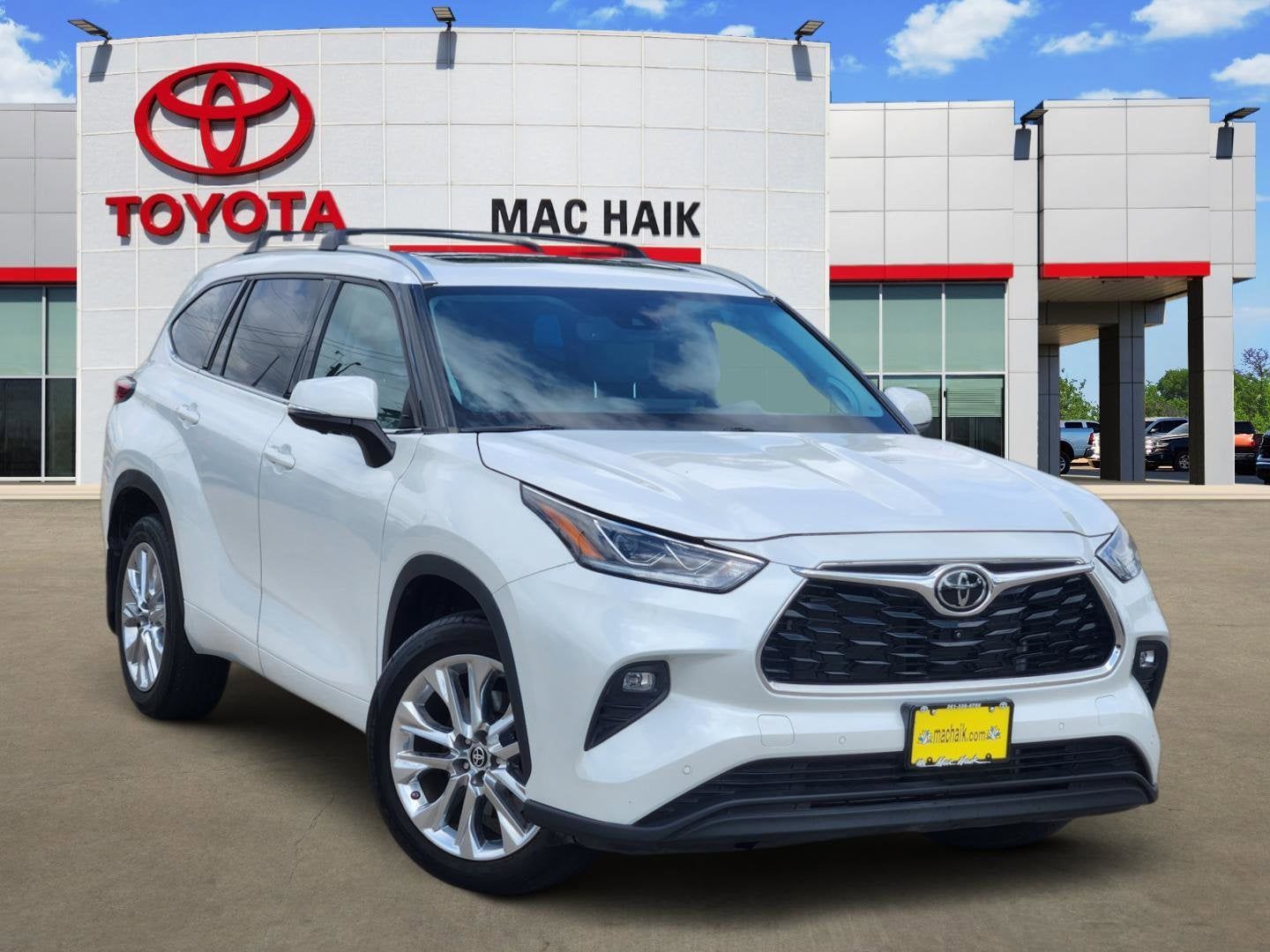 Used 2023 Toyota Highlander