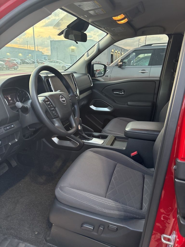 Used 2025 Nissan Frontier