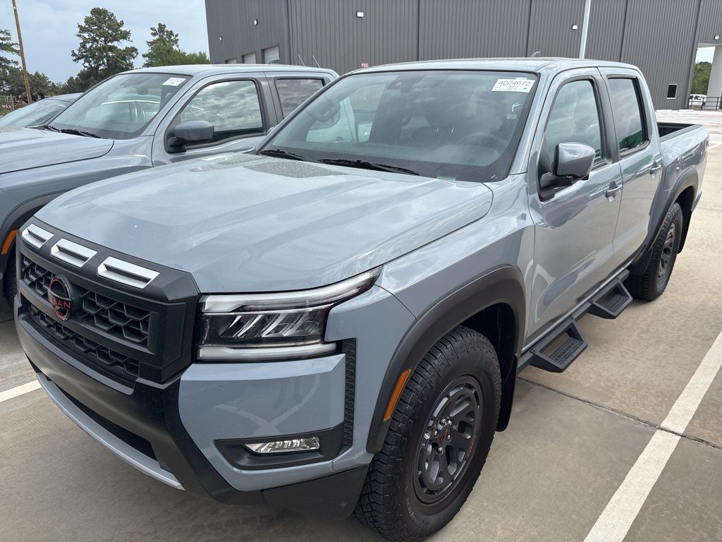 Used 2025 Nissan Frontier