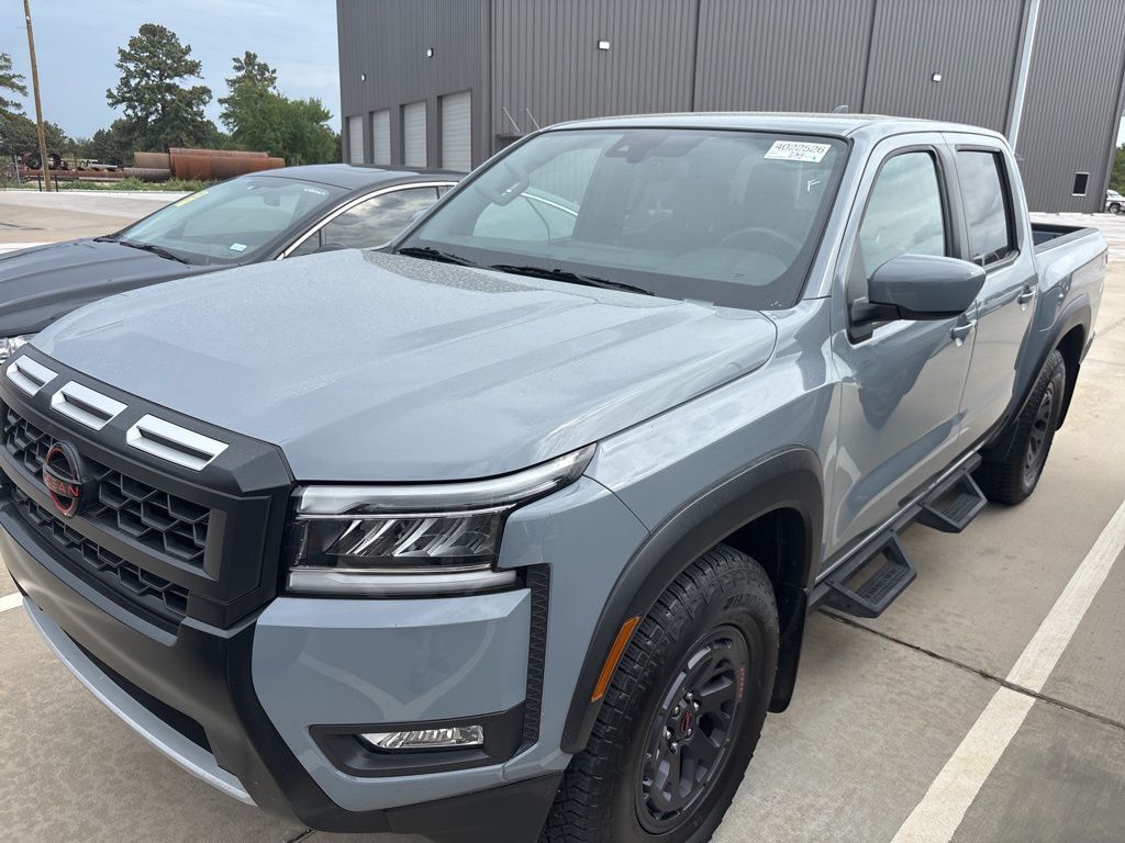 Used 2025 Nissan Frontier