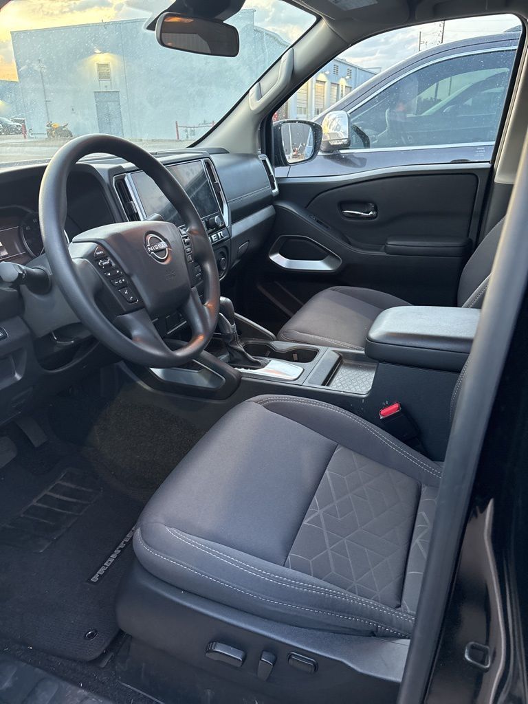 Used 2025 Nissan Frontier