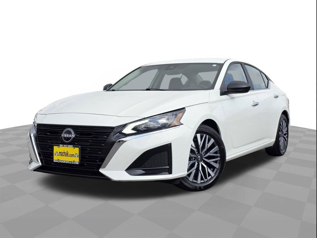 Used 2025 Nissan Altima