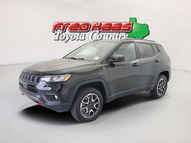 Used 2025 Jeep Compass