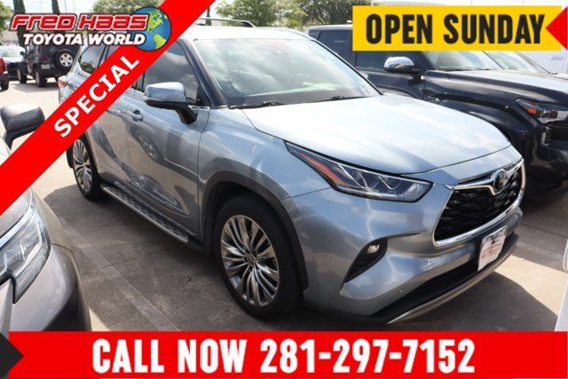 Used 2021 Toyota Highlander