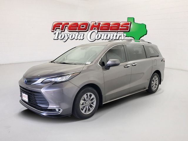 Used 2022 Toyota Sienna