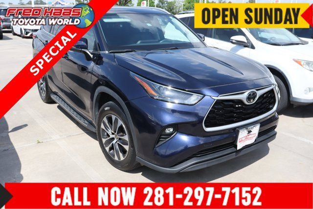 Used 2023 Toyota Highlander