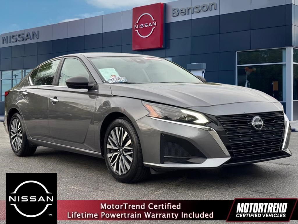 Used 2025 Nissan Altima