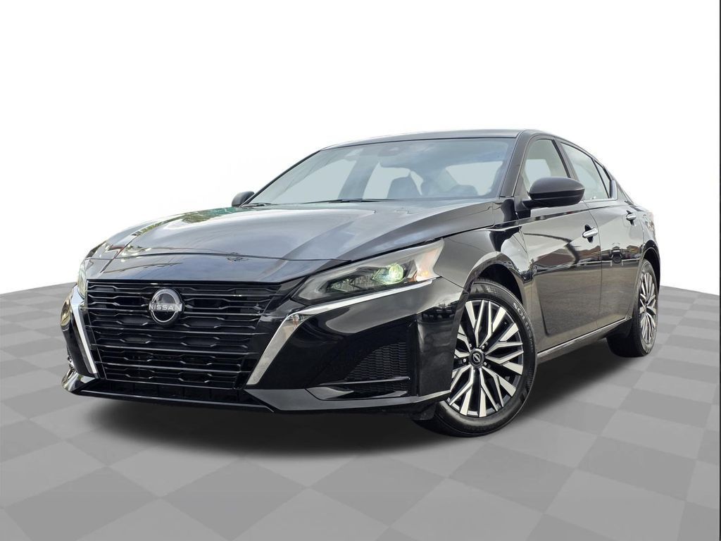 Used 2025 Nissan Altima