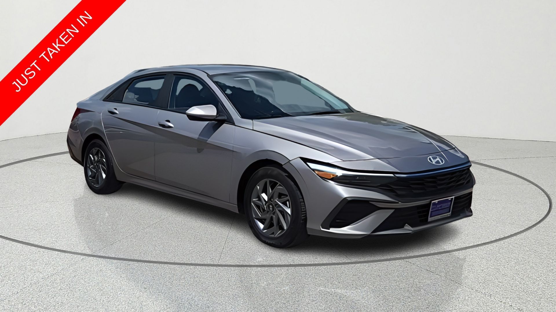 Used 2024 Hyundai Elantra