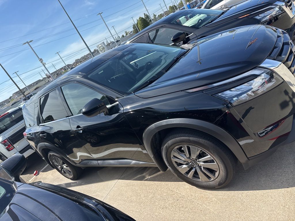 Used 2025 Nissan Pathfinder