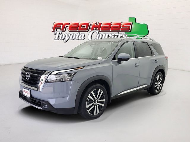 Used 2023 Nissan Pathfinder