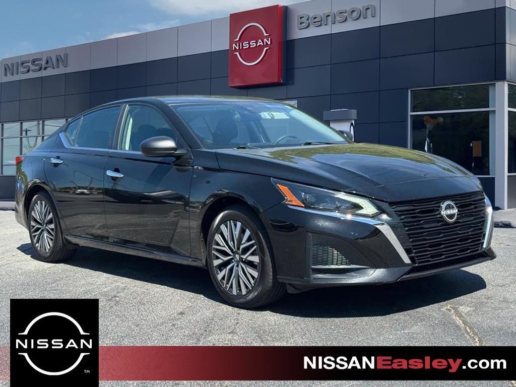 Used 2025 Nissan Altima
