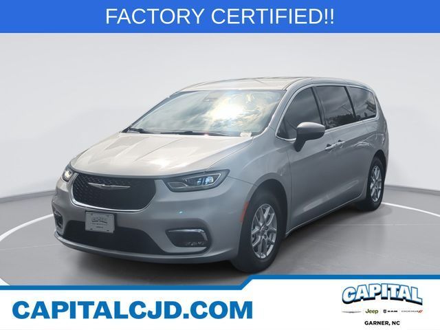 Used 2023 Chrysler Pacifica