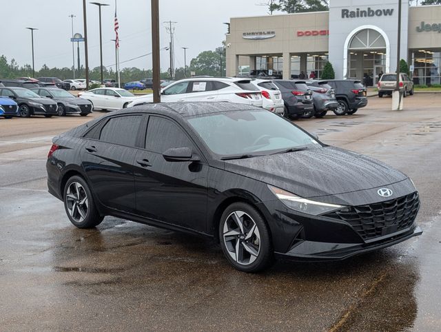 Used 2023 Hyundai Elantra
