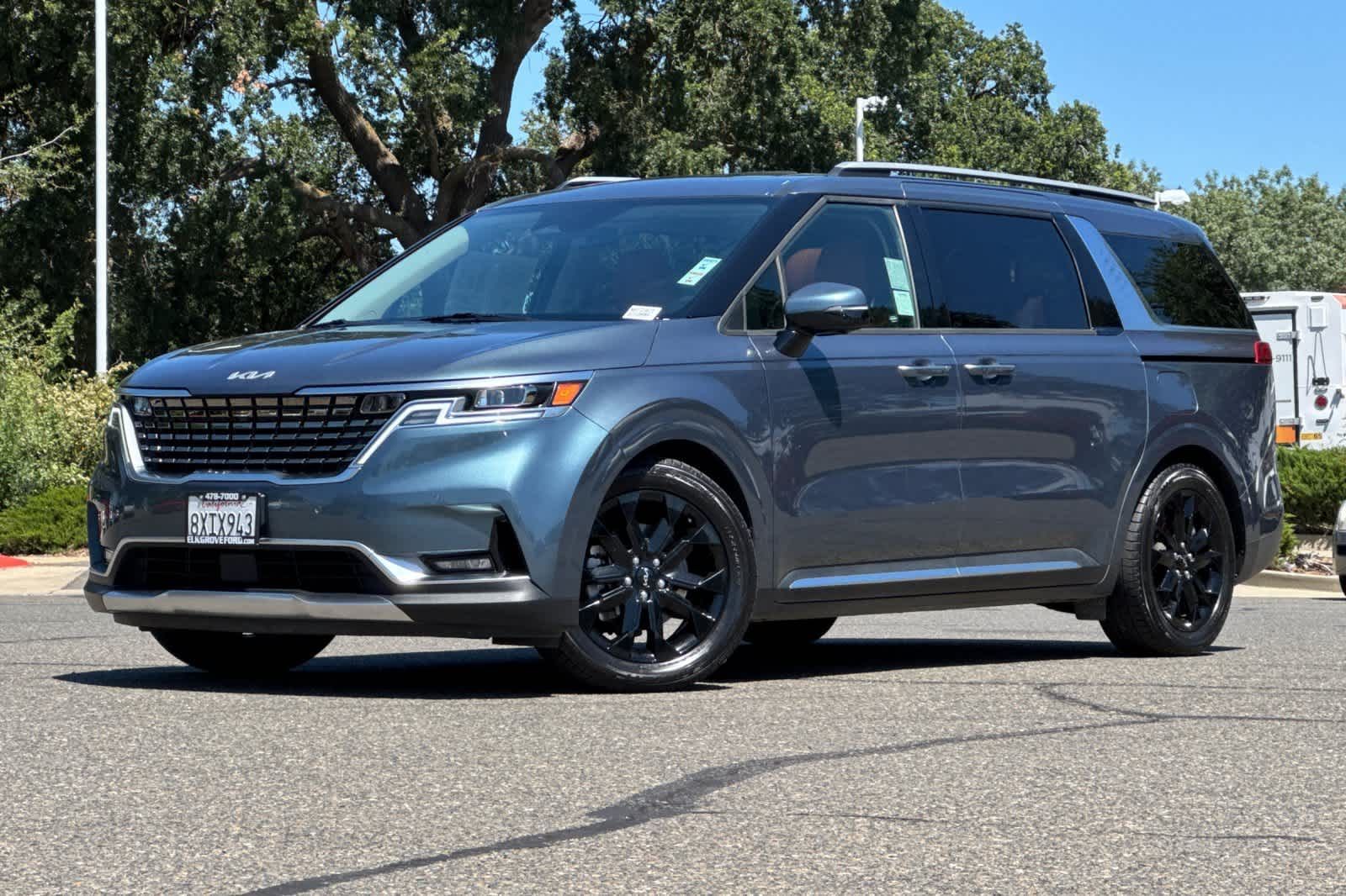 Used 2022 Kia Carnival