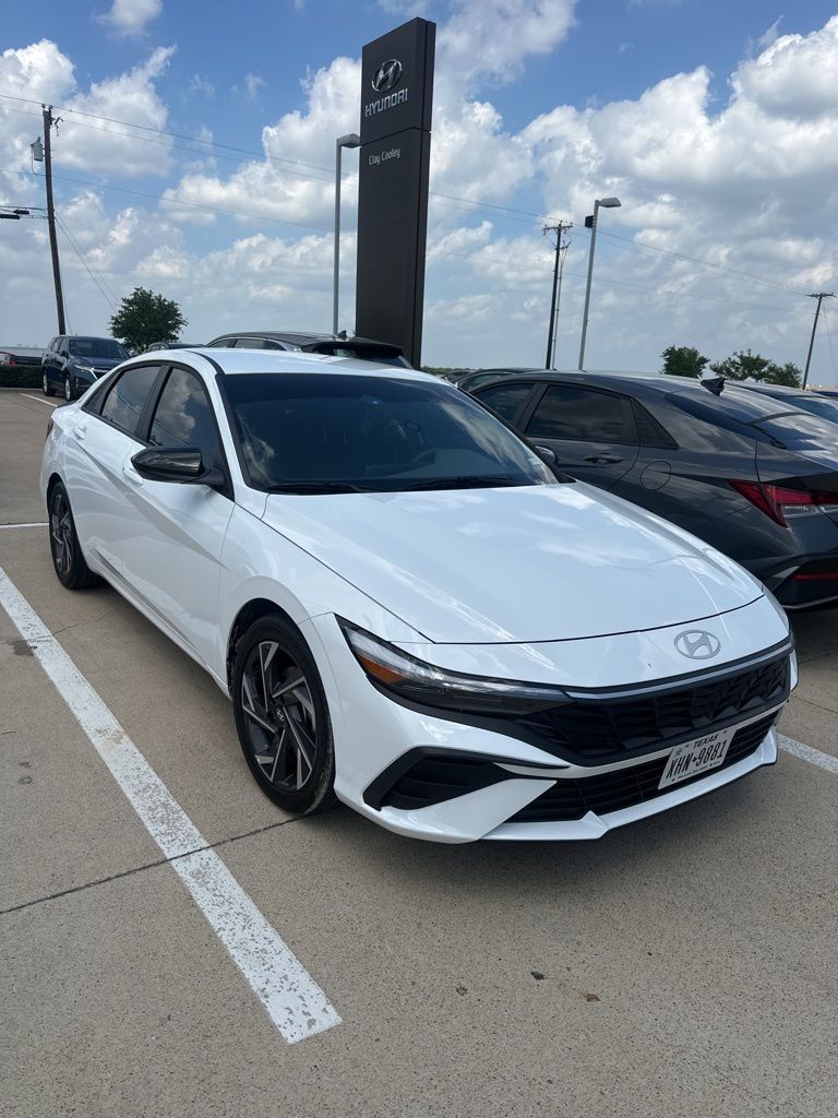 Used 2025 Hyundai Elantra