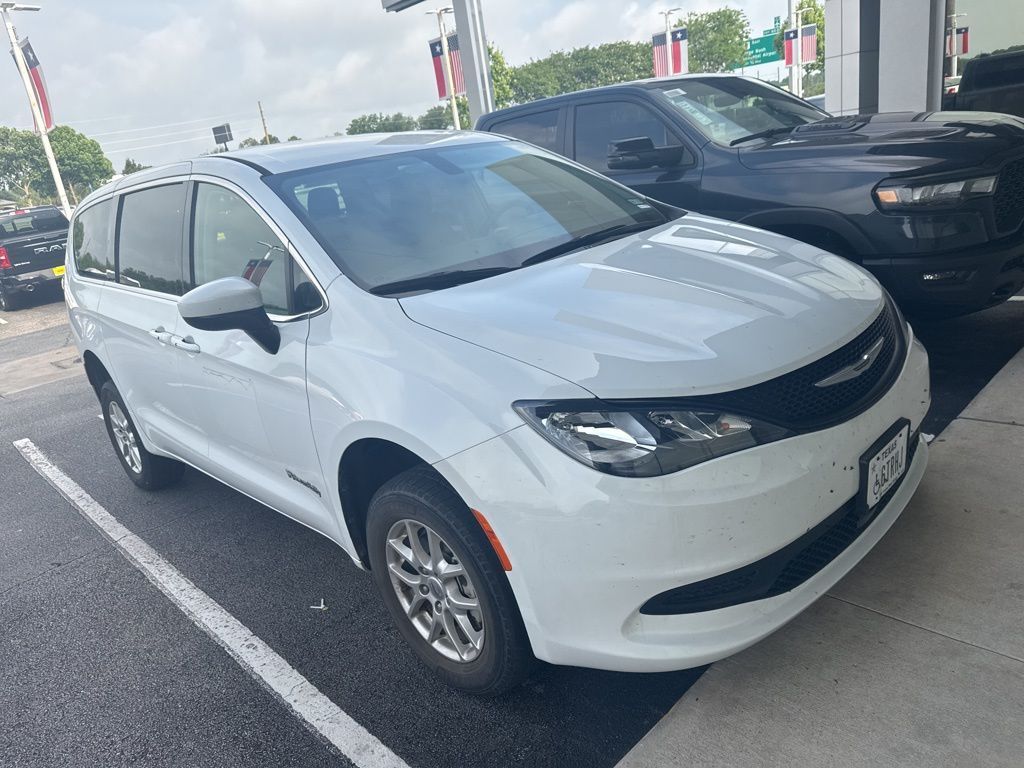 Used 2022 Chrysler Voyager