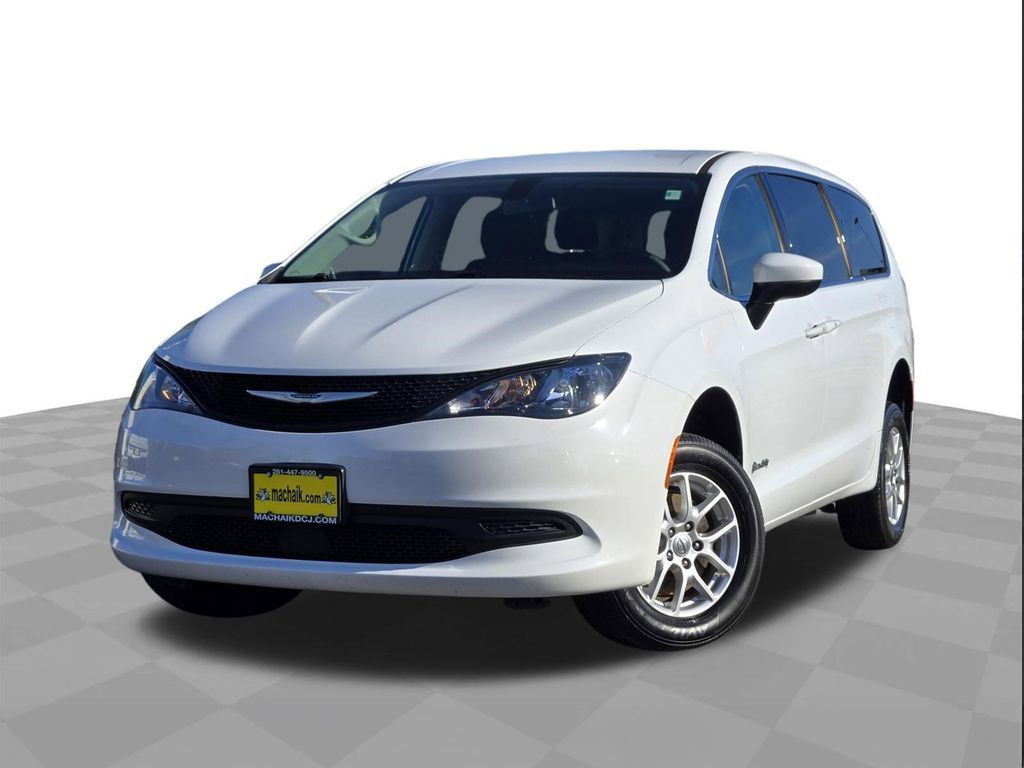Used 2022 Chrysler Voyager