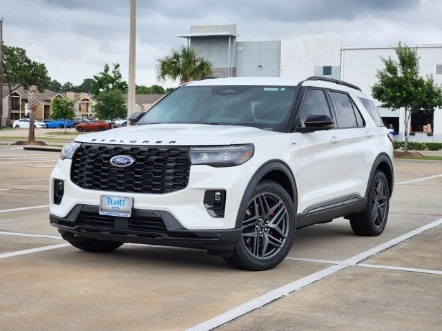 2026 Ford Explorer ST-Line - Photo 2