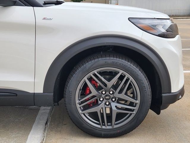 2026 Ford Explorer ST-Line - Photo 6