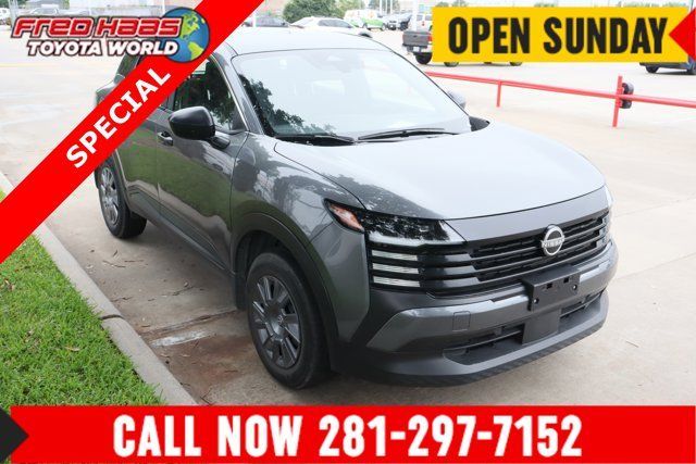 Used 2025 Nissan Kicks