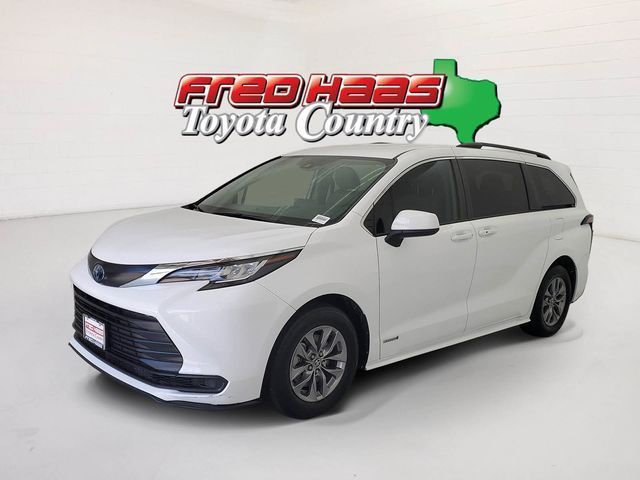Used 2021 Toyota Sienna