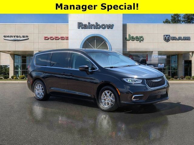 Used 2023 Chrysler Pacifica