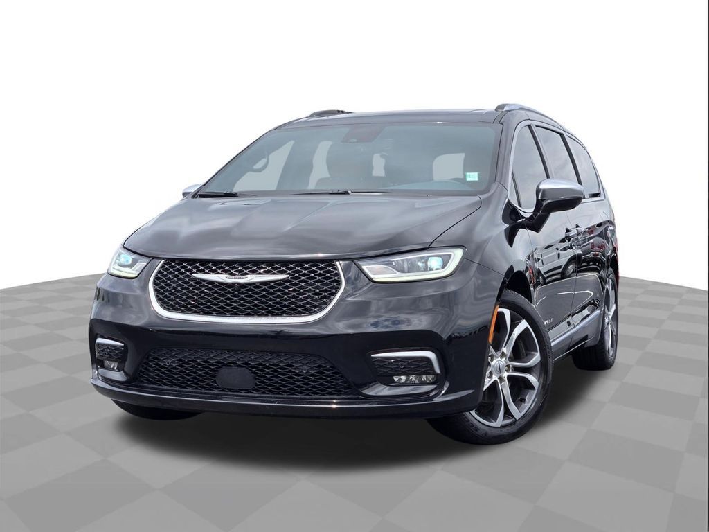 Used 2024 Chrysler Pacifica