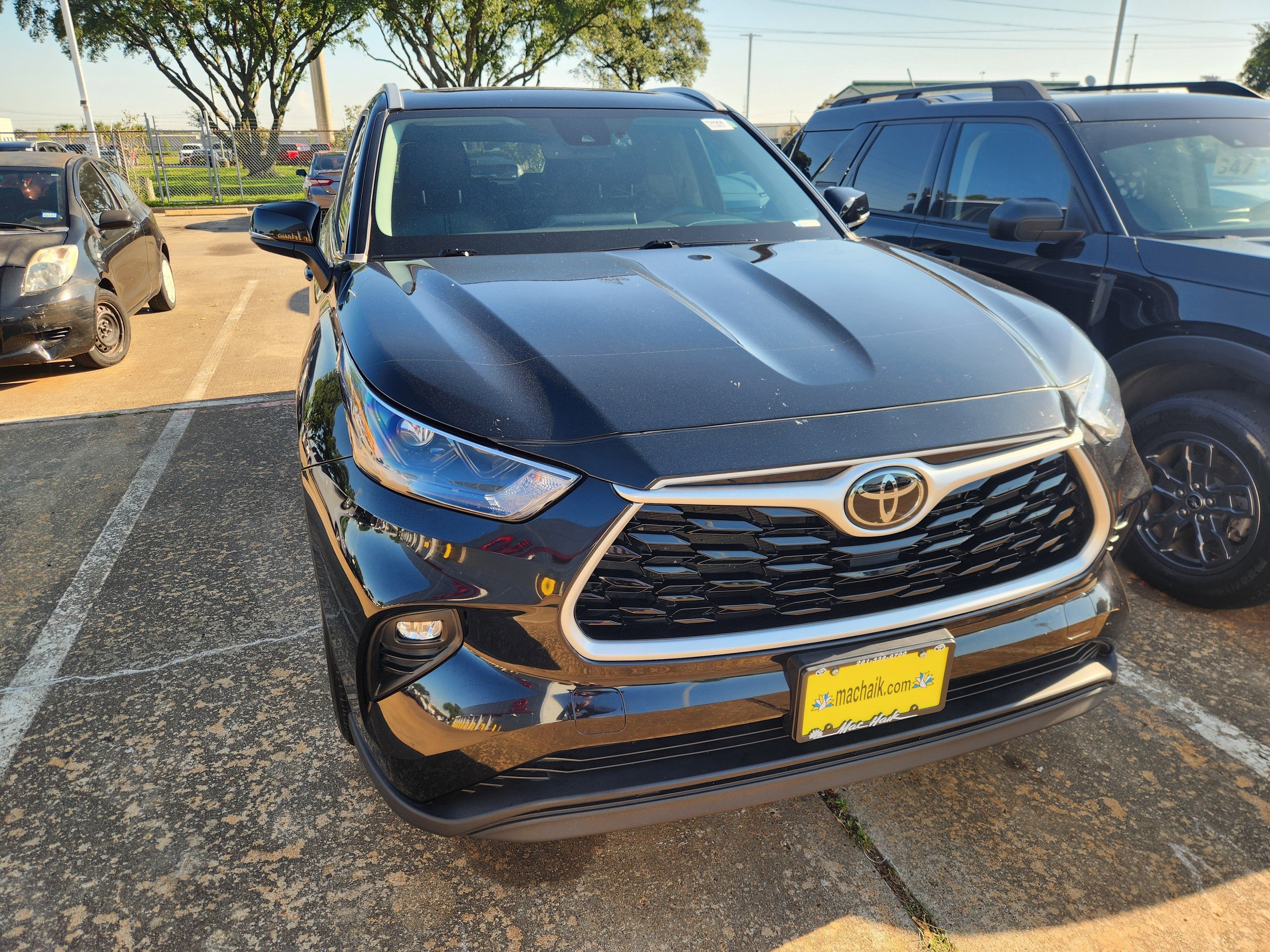 Used 2023 Toyota Highlander