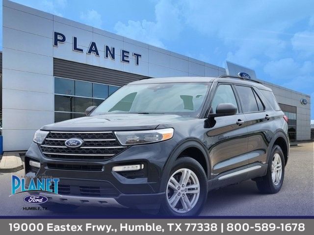 2023 Ford Explorer XLT 4WD's photo