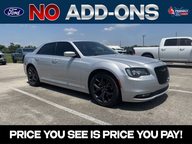 Used 2023 Chrysler 300
