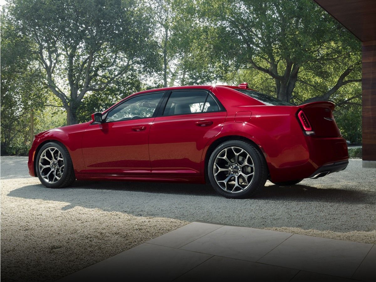 Used 2023 Chrysler 300