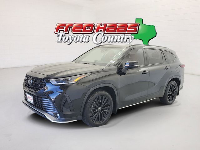 Used 2024 Toyota Highlander