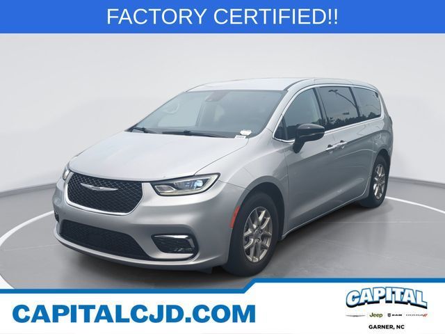 Used 2024 Chrysler Pacifica
