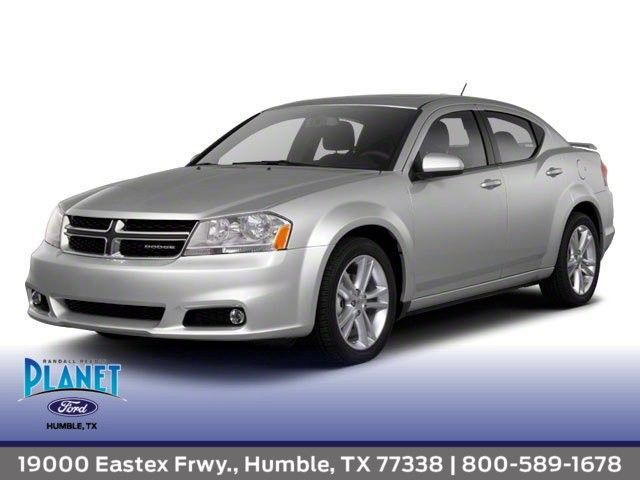 2013 Dodge Avenger SE's photo