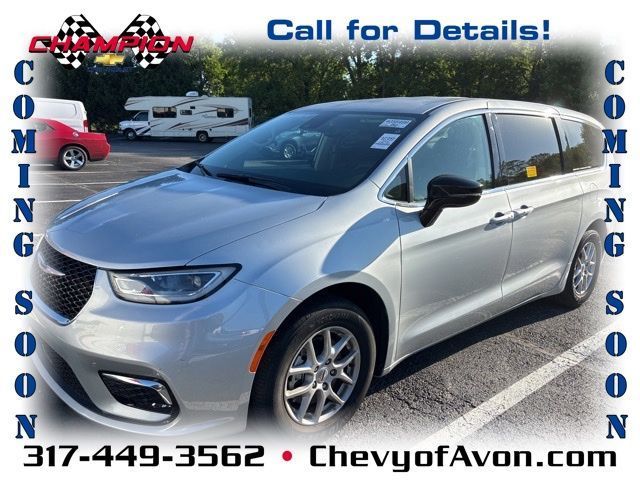 Used 2024 Chrysler Pacifica