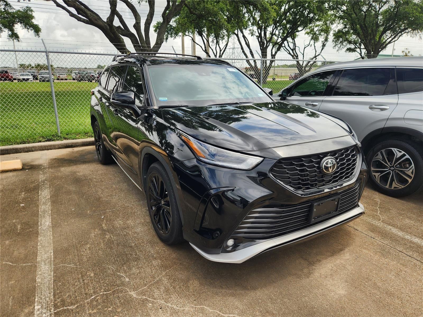 Used 2023 Toyota Highlander