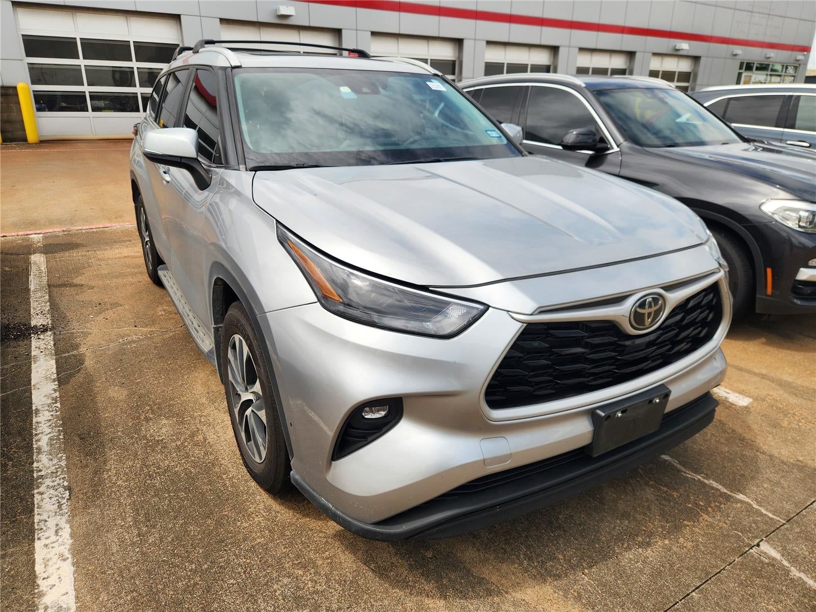 Used 2023 Toyota Highlander