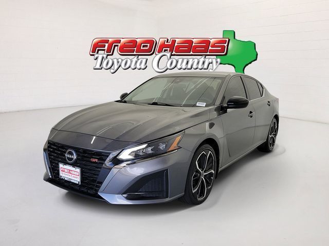 Used 2023 Nissan Altima