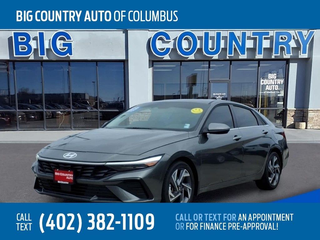 Used 2025 Hyundai Elantra