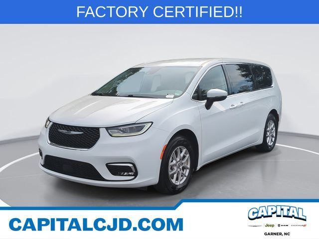 Used 2023 Chrysler Pacifica